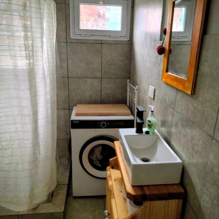 Amplio loft acogedor, súper luminoso y seguro, en el corazón de Tigre - Apartamento de 1 dormitorio - 28