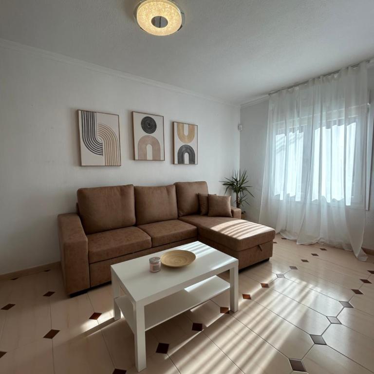 Casa familiar - Three-Bedroom House - 5