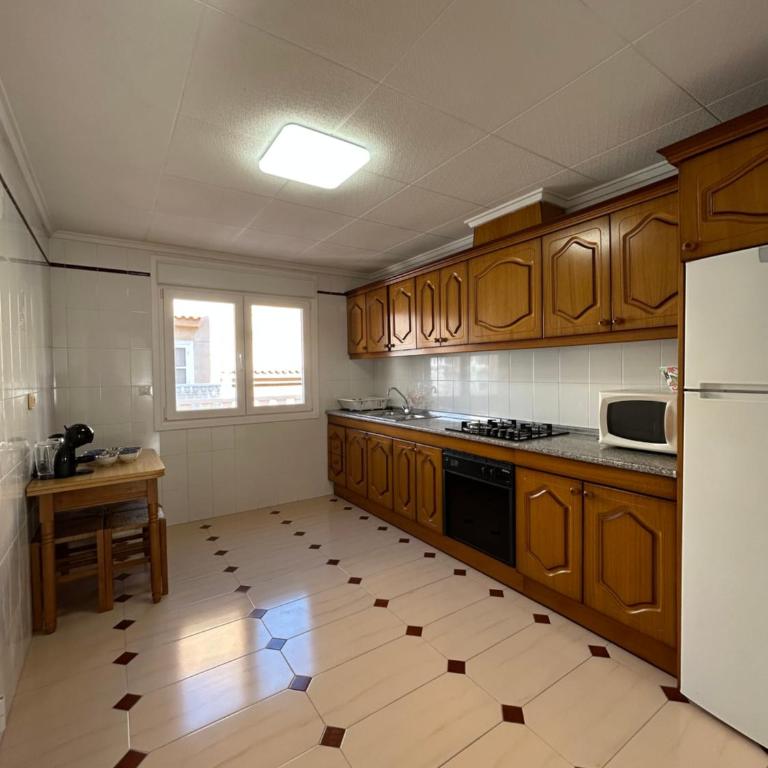 Casa familiar - Three-Bedroom House - 9