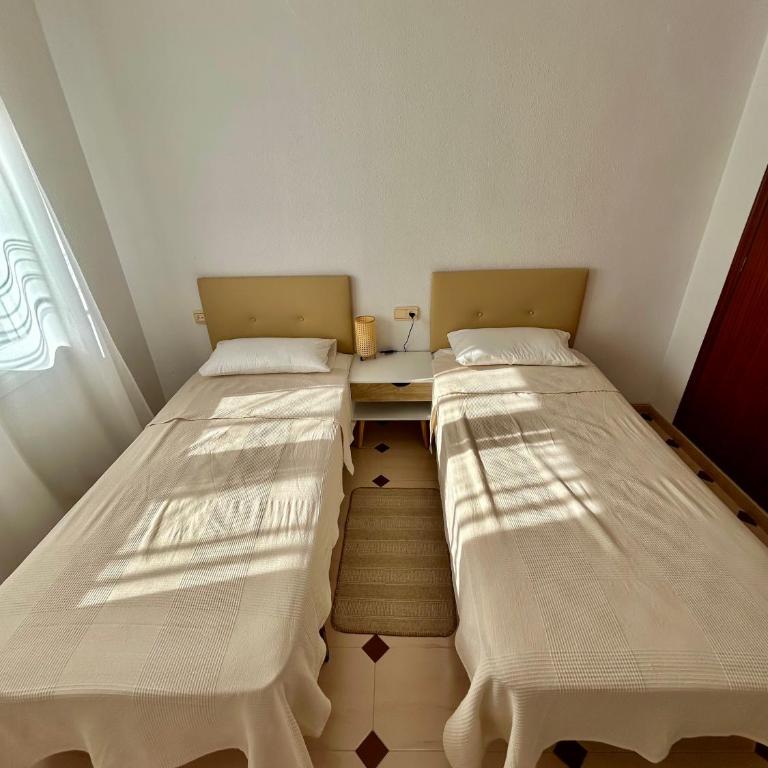 Casa familiar - Three-Bedroom House - 10