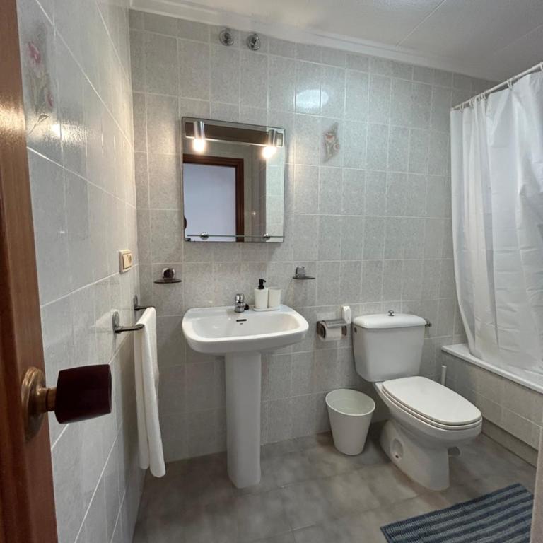Casa familiar - Three-Bedroom House - 12