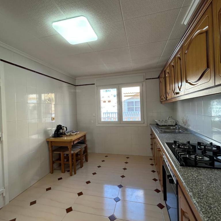 Casa familiar - Three-Bedroom House - 13
