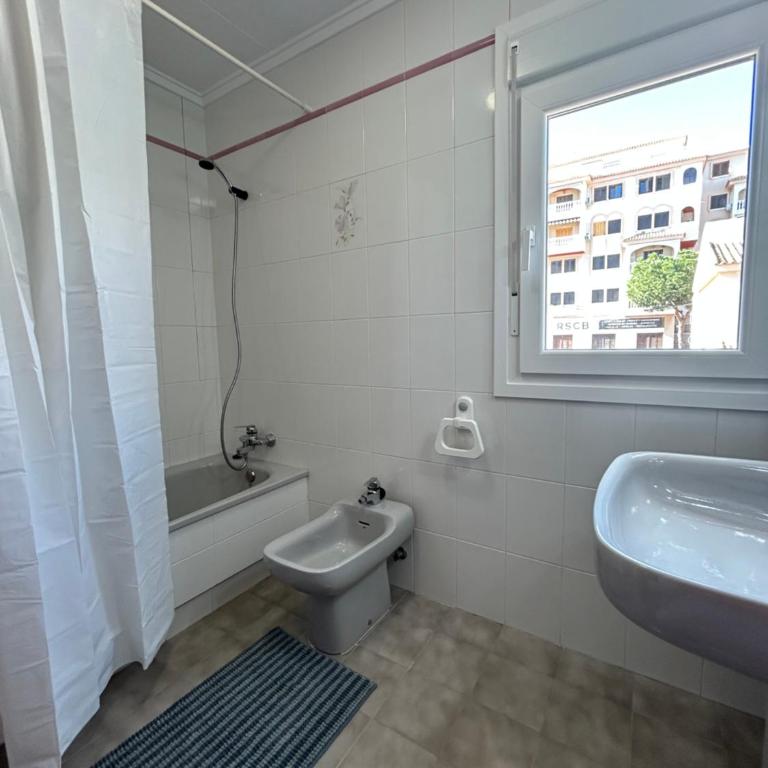Casa familiar - Three-Bedroom House - 16
