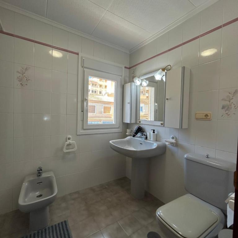 Casa familiar - Three-Bedroom House - 24