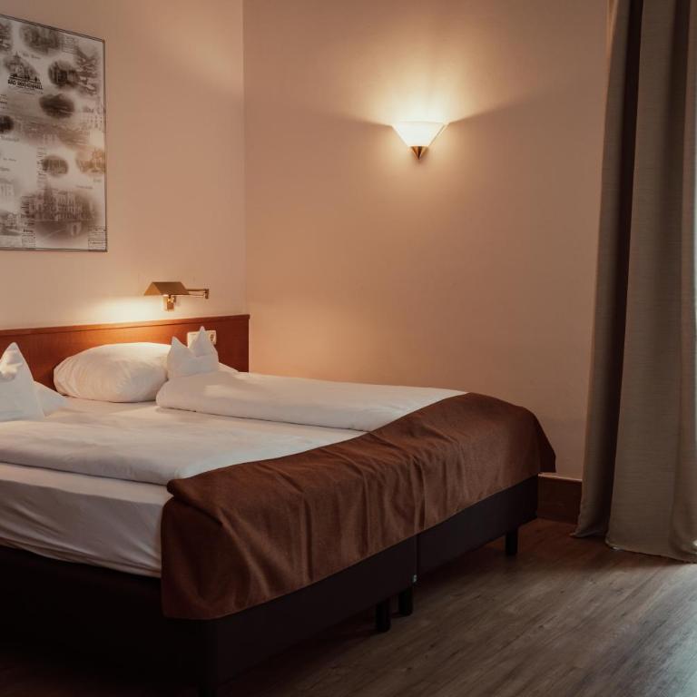 Alpenstadthotels - Doppelzimmer Comfort Annex Villa Erika - 12