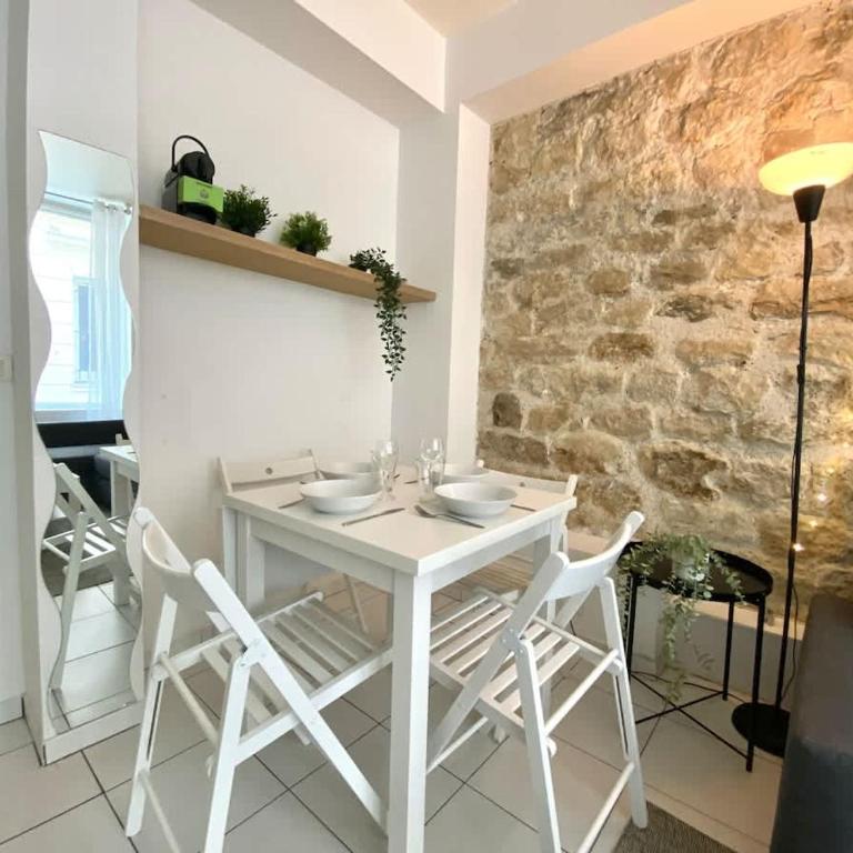 Suite 100 Belmondo Cosy Apartment Paris Center - Appartement - 2