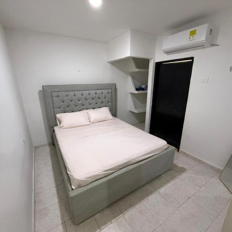 Apartamento Montecristo - One-Bedroom Apartment - 2