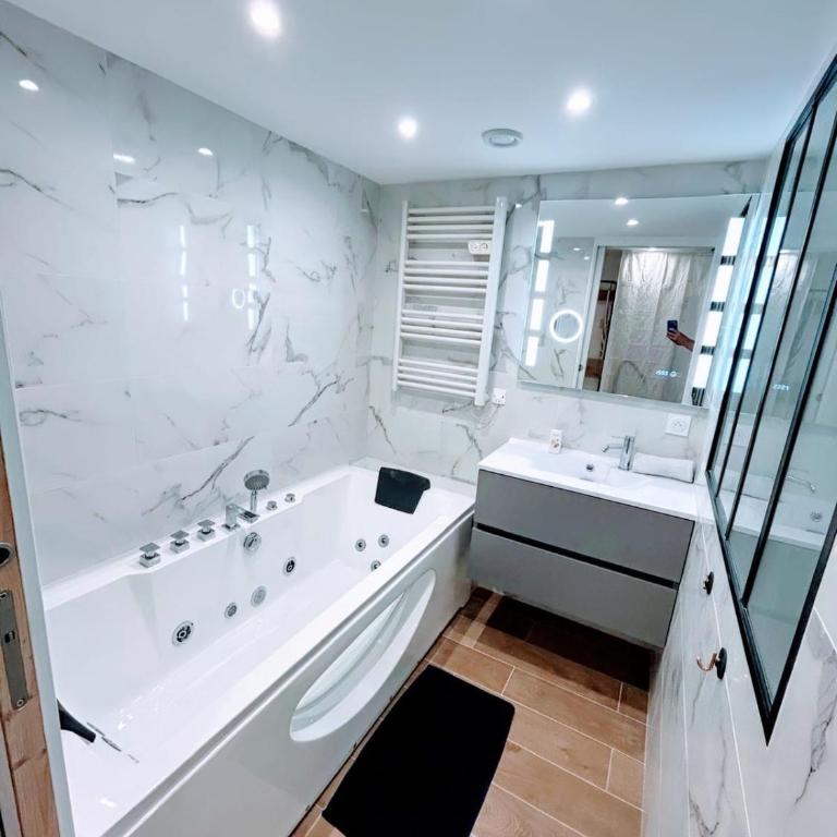 Studio avec balnéo proche plage - Appartement 1 Chambre - 8