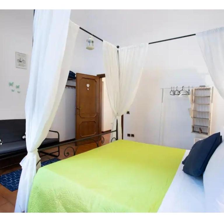B&B Carla Home - Camera Deluxe (2 Adulti + 1 Bambino) - 1
