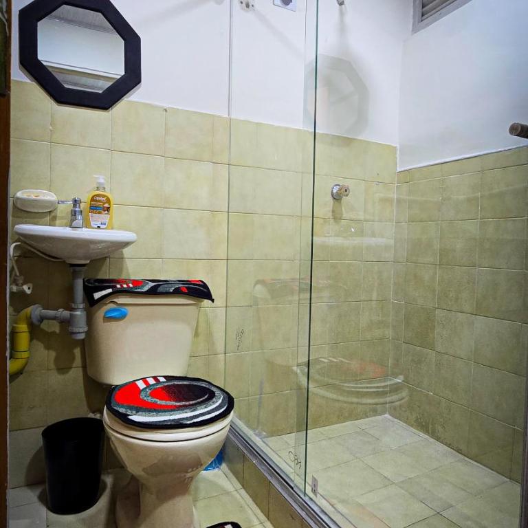 Fly N' Stay Bogota - Habitación Doble con baño compartido - 12