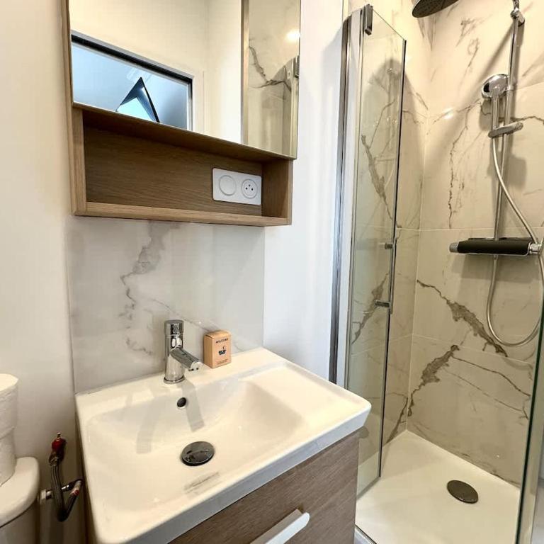 New 141 Suite Marie - Cosy Apartment Paris Center - Studio - 13