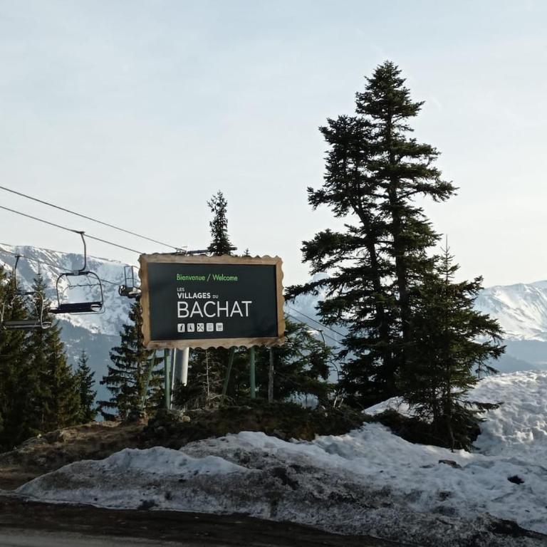 Appartement pour 6 - vue montagne - 5 min des pistes - Two-Bedroom Apartment - 16