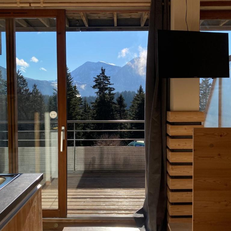Appartement pour 6 - vue montagne - 5 min des pistes - Two-Bedroom Apartment - 24