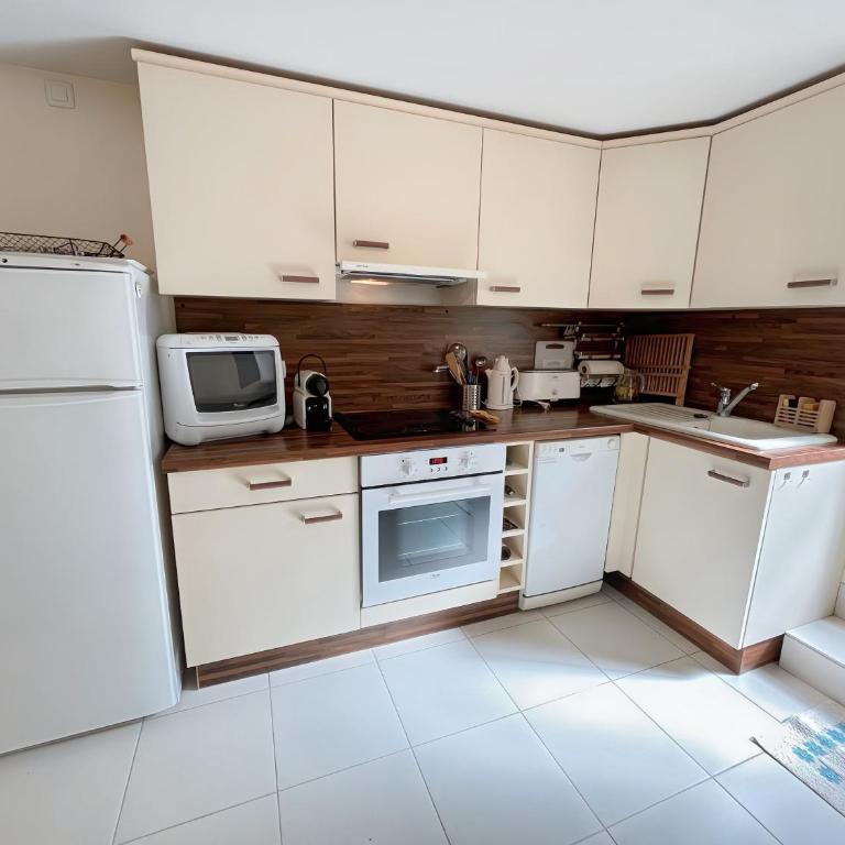 À 2 pas de la plage, Parking privé et gratuit - Appartement 1 Chambre - 6