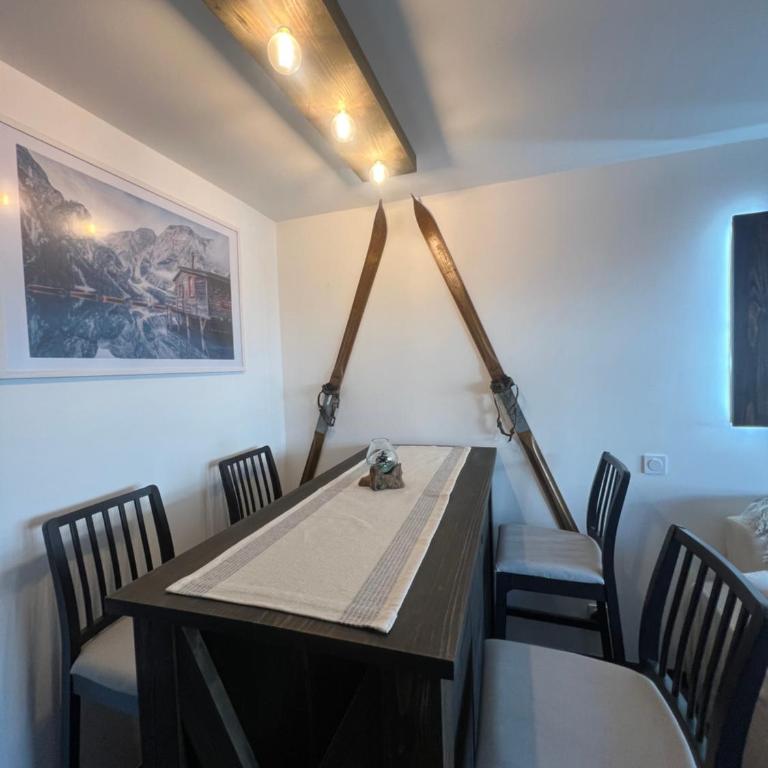 Pour 4 personnes, exceptionnel, au calme, vue époustouflante, terrasse, Tout pédestre à 10m du funiculaire, jacuzzi balnéothérapie - Appartement - 5