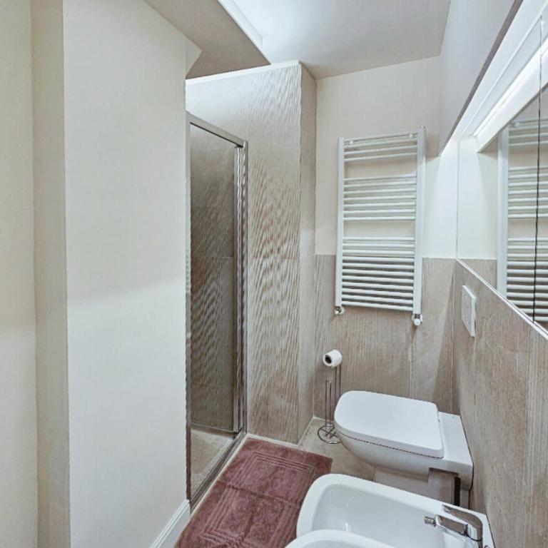 Central & Comfort apartments - Duomo views - Appartamento Deluxe con 4 Camere da Letto - 37