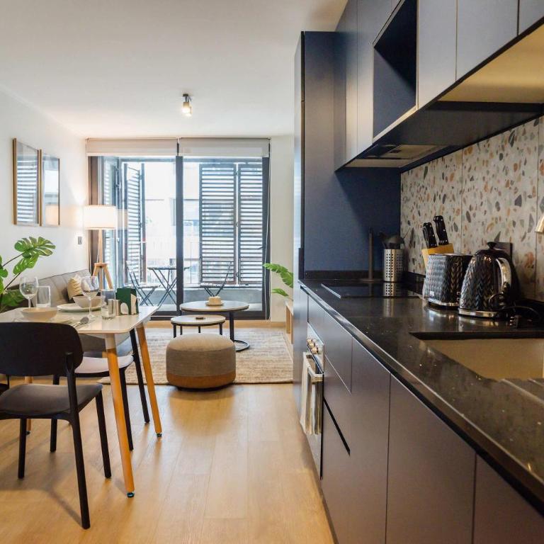 Stylish 2BR Urban Oasis for 3 in Vibrant Las Condes - Apartment - 3