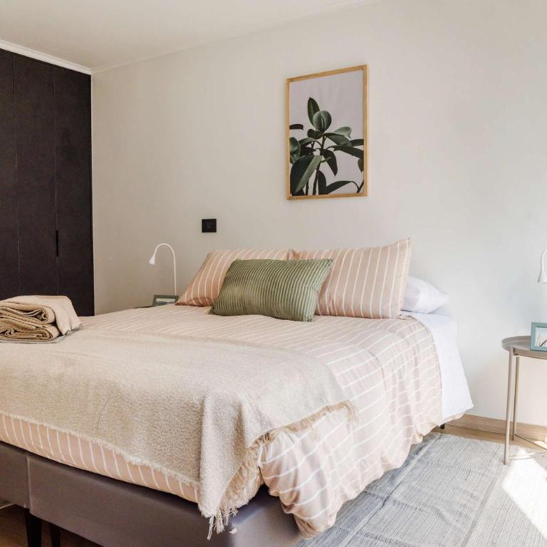 Stylish 2BR Urban Oasis for 3 in Vibrant Las Condes - Apartment - 12