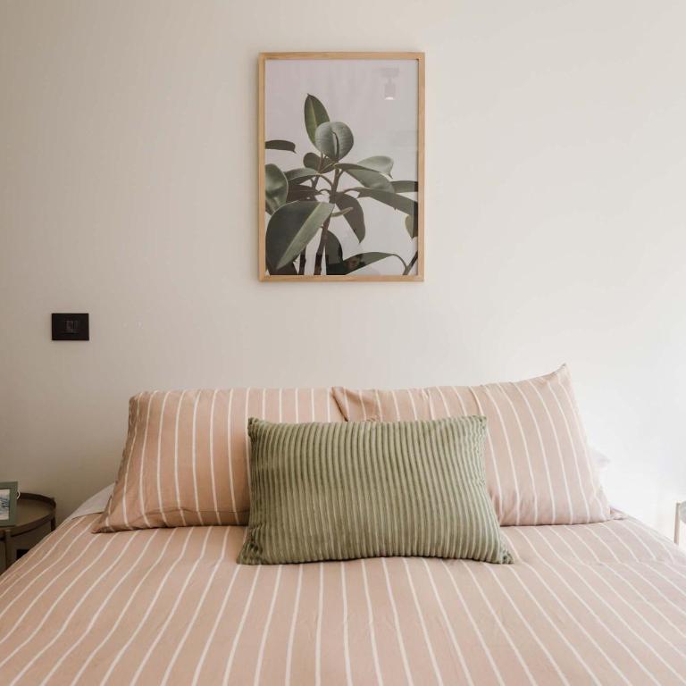 Stylish 2BR Urban Oasis for 3 in Vibrant Las Condes - Apartment - 17
