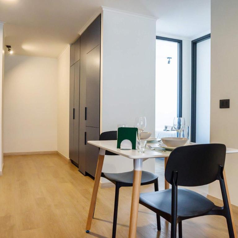 Stylish 2BR Urban Oasis for 3 in Vibrant Las Condes - Apartment - 21