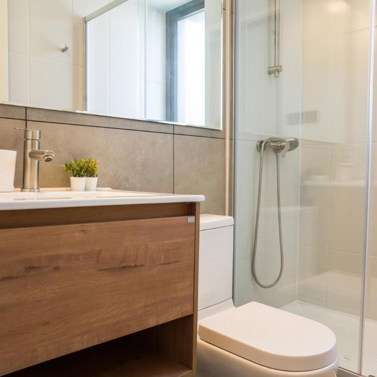 Stylish 2BR Urban Oasis for 3 in Vibrant Las Condes - Apartment - 23