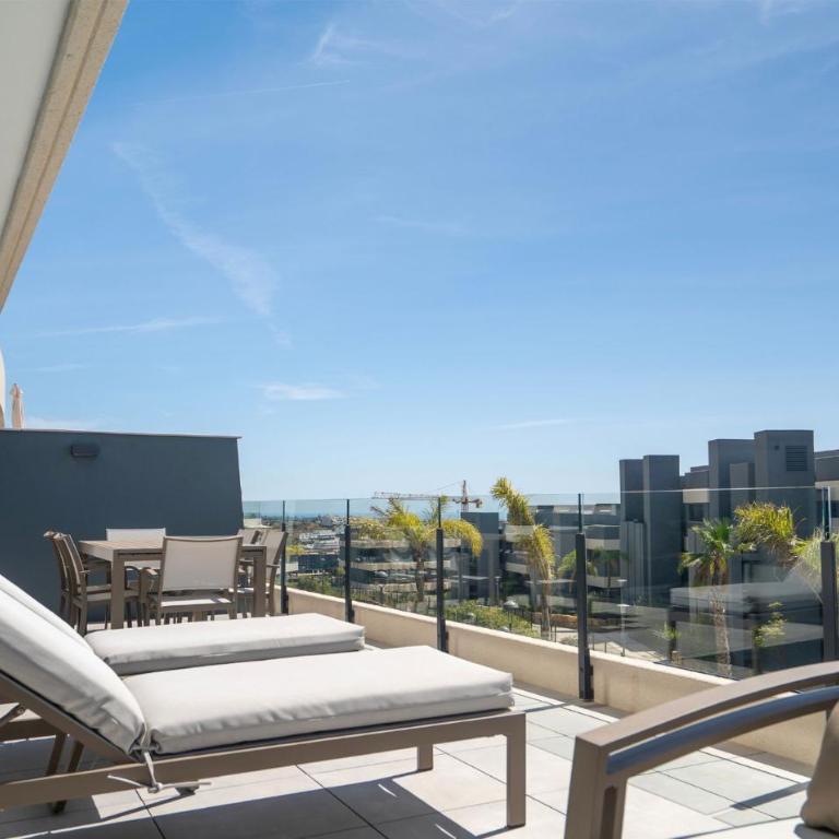 Contemporary 3-Bedroom Apartment in Oasis 325 - Apartamento - 26