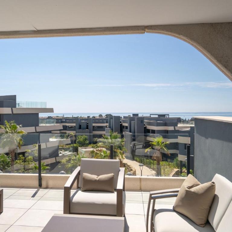 Contemporary 3-Bedroom Apartment in Oasis 325 - Apartamento - 27