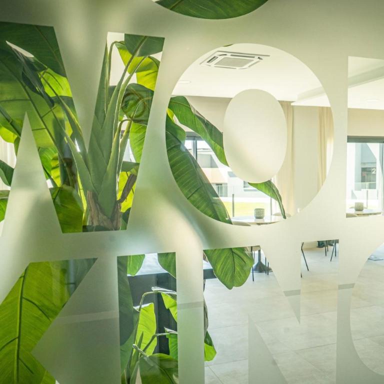Contemporary 3-Bedroom Apartment in Oasis 325 - Apartamento - 39