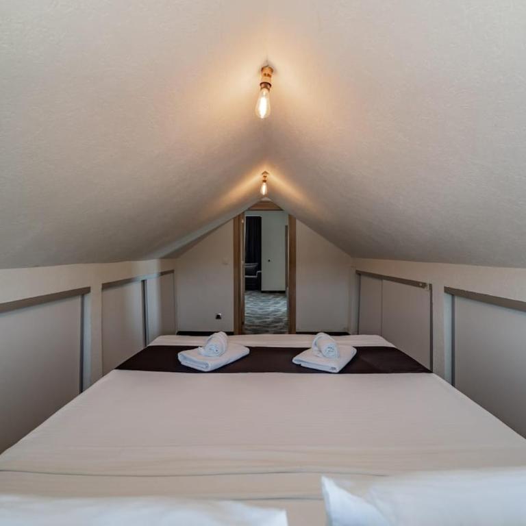 Forty One Luxury Spa - One-Bedroom Apartment - 13