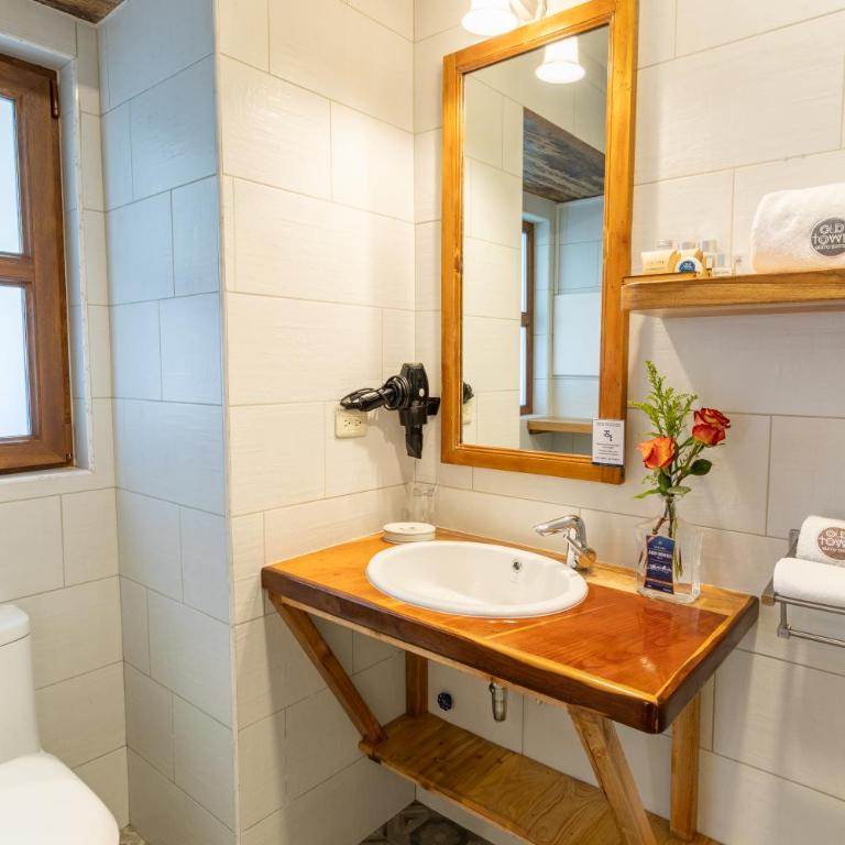 Old Town Quito Suites, Heritage Boutique Hotel, Where Every Detail Tells a Story - Apartamento Deluxe - 4