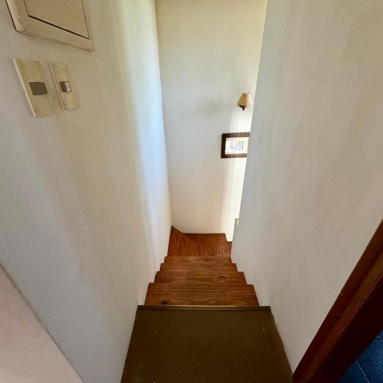 Hermosa Casa familiar de 2 pisos con patio amplio - Casa de 3 dormitorios - 8