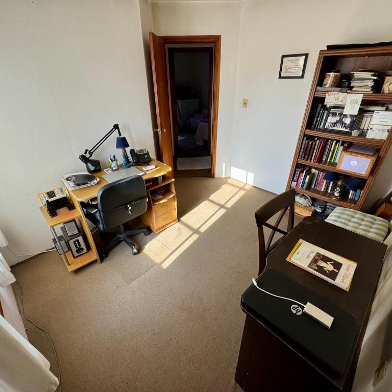 Hermosa Casa familiar de 2 pisos con patio amplio - Casa de 3 dormitorios - 13