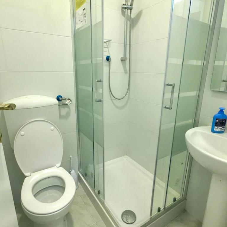 Cosmo Terzo GuestHouse Roma - Camera Matrimoniale con Bagno Privato - 10