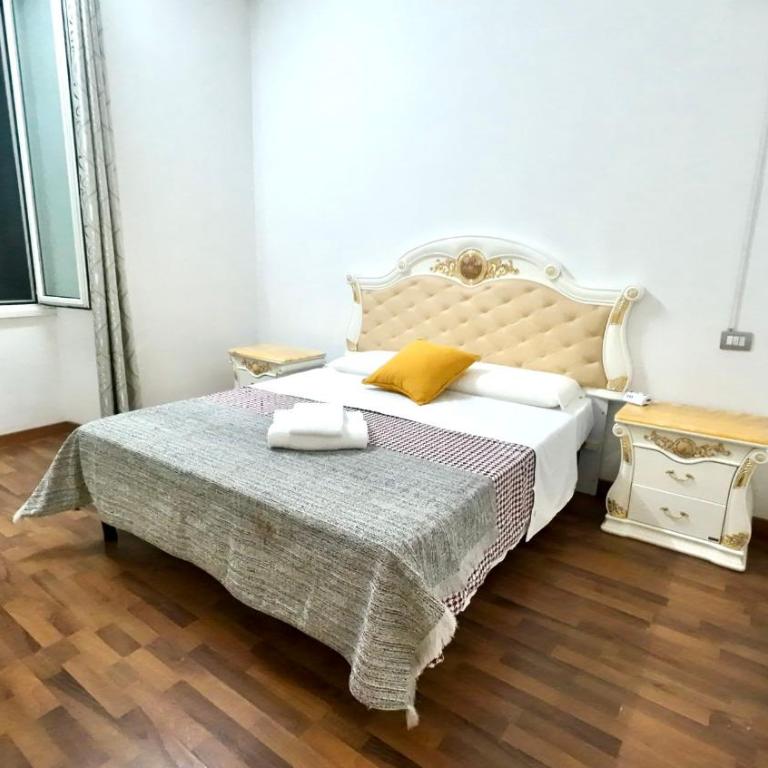 Cosmo Terzo GuestHouse Roma - Camera Matrimoniale con Bagno Privato - 13