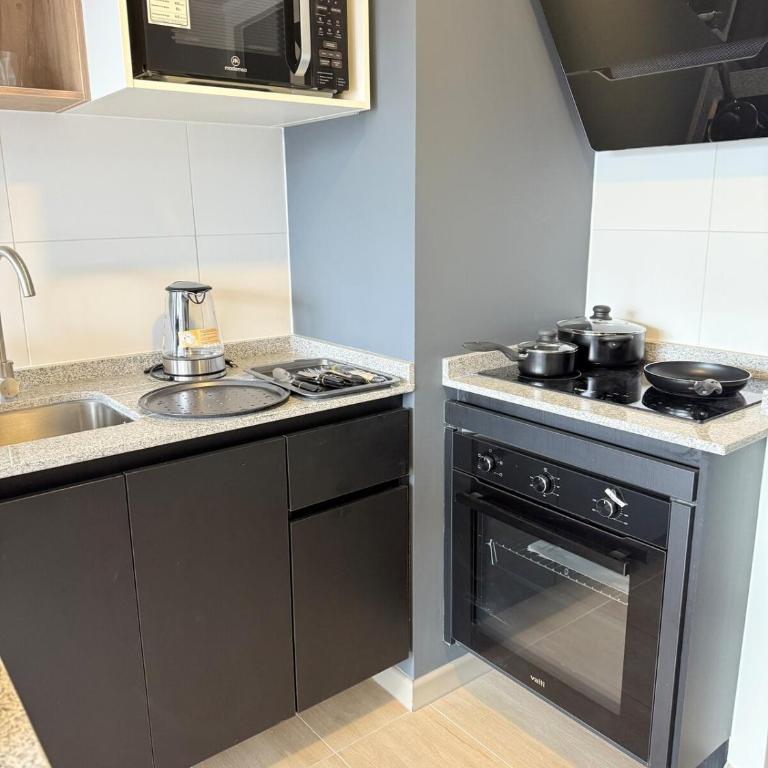 Downtown, Comfortable and modern, close to the subway - One-Bedroom Apartment - 10