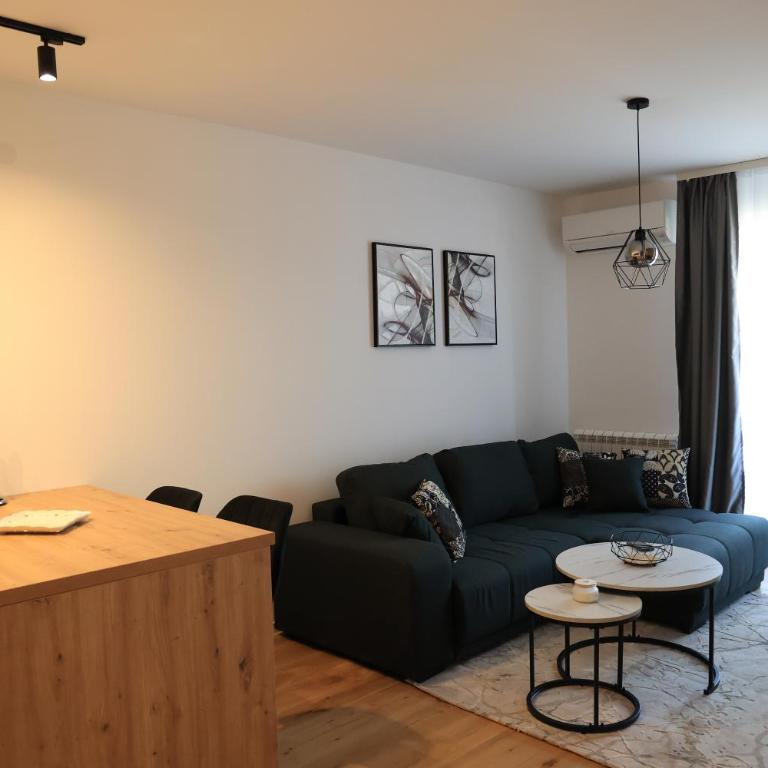 Stylish Lumen Apartment Luxury Stay and Free Parking - One-Bedroom Apartment - 7