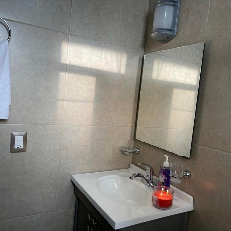 Departamento cerca Hospital Arboledas y Plaza del Sol - Three-Bedroom Apartment - 7