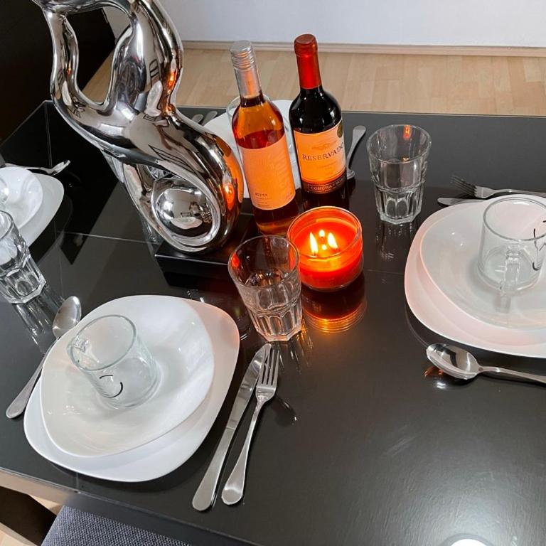 Departamento cerca Hospital Arboledas y Plaza del Sol - Three-Bedroom Apartment - 28