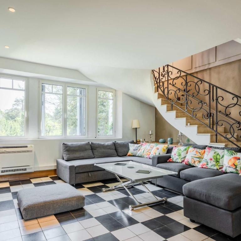 Maison de Charme au Cœur d'un Écrin de Verdure - Villa - 5
