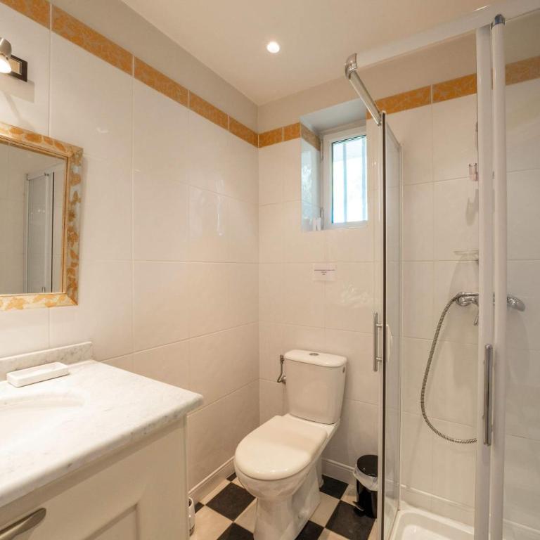Maison de Charme au Cœur d'un Écrin de Verdure - Villa - 15