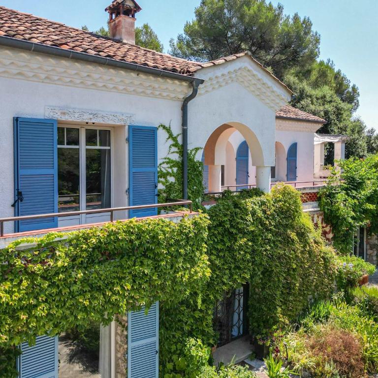 Maison de Charme au Cœur d'un Écrin de Verdure - Villa - 23