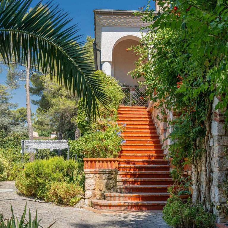 Maison de Charme au Cœur d'un Écrin de Verdure - Villa - 27