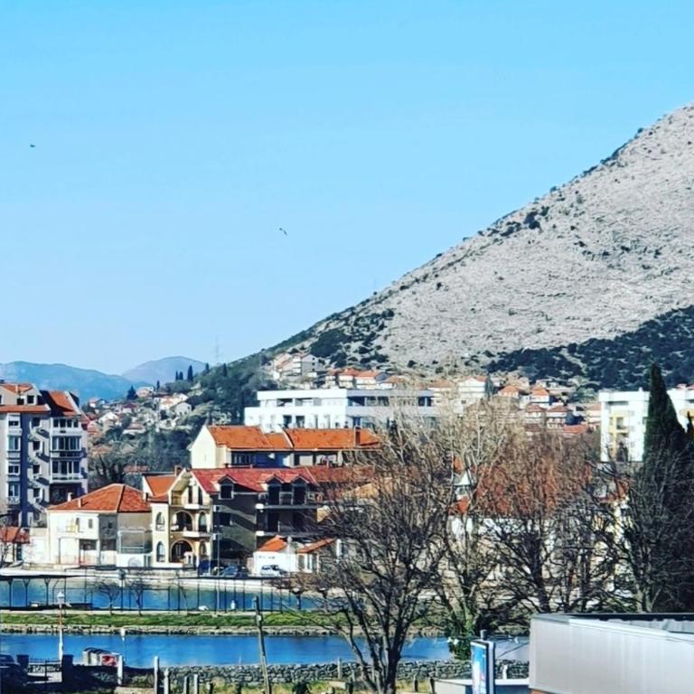 Apartman Trebinje sa parkingom - One-Bedroom Apartment - 11