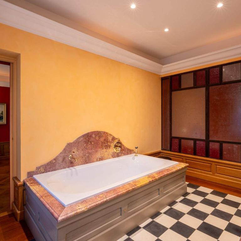 Maison de Charme au Cœur d'un Écrin de Verdure - Villa - 52