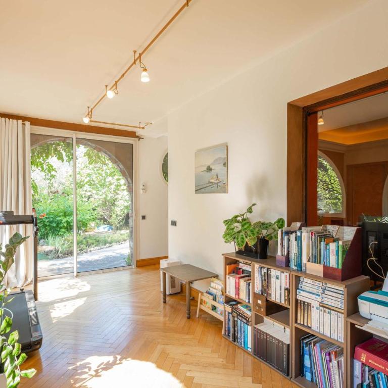 Maison de Charme au Cœur d'un Écrin de Verdure - Villa - 56