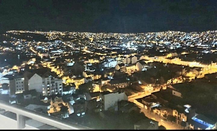 Fantastico, con balcones y bellas vistas - Two-Bedroom Apartment with Balcony - 26