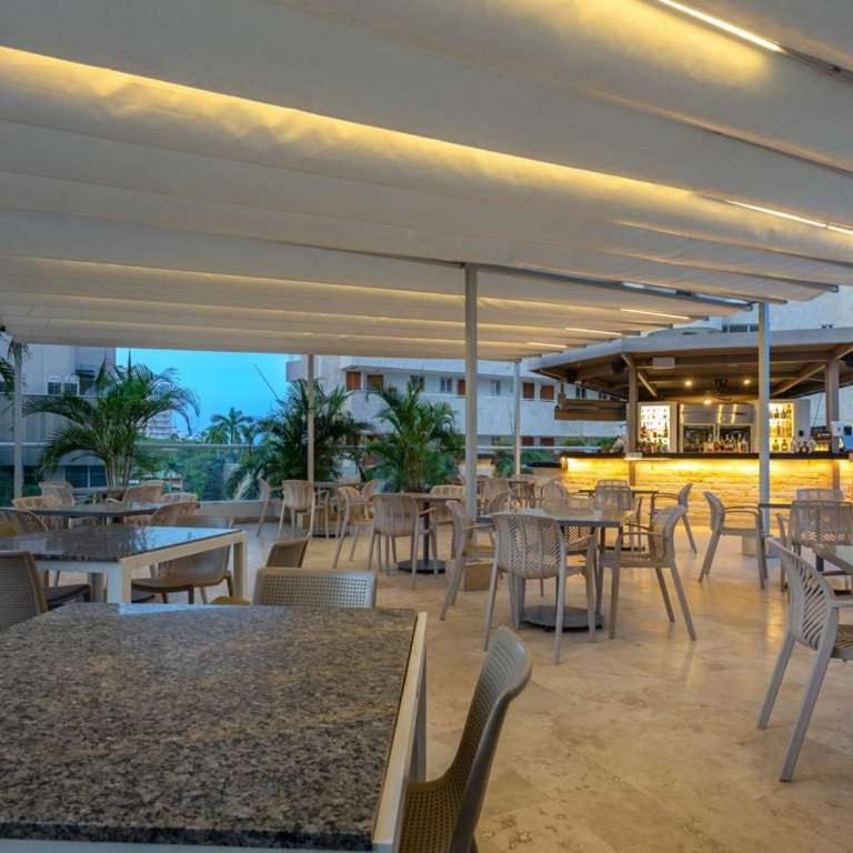 Apto con playa, hotel y piscina - Apartamento de 1 dormitorio - 12