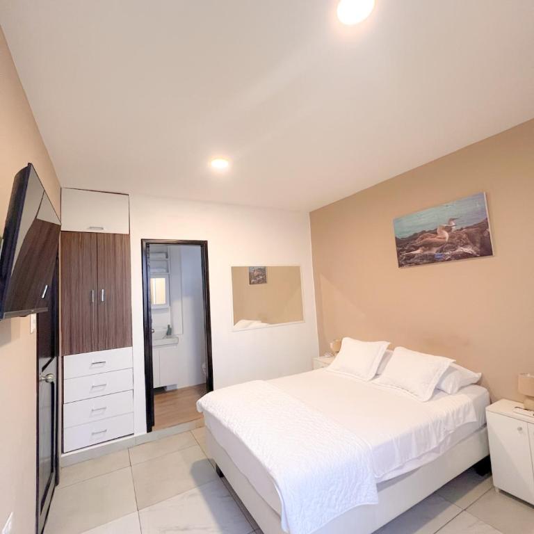 Habitación con terraza - One-Bedroom Apartment - 3