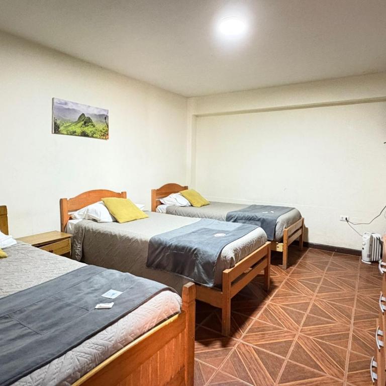 Hostal CECIL + - Habitación Triple - 2