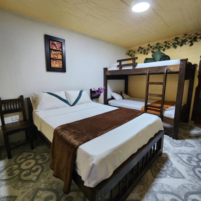Casa Turística Art-Vélez Salento - Family Room with Bathroom - 24